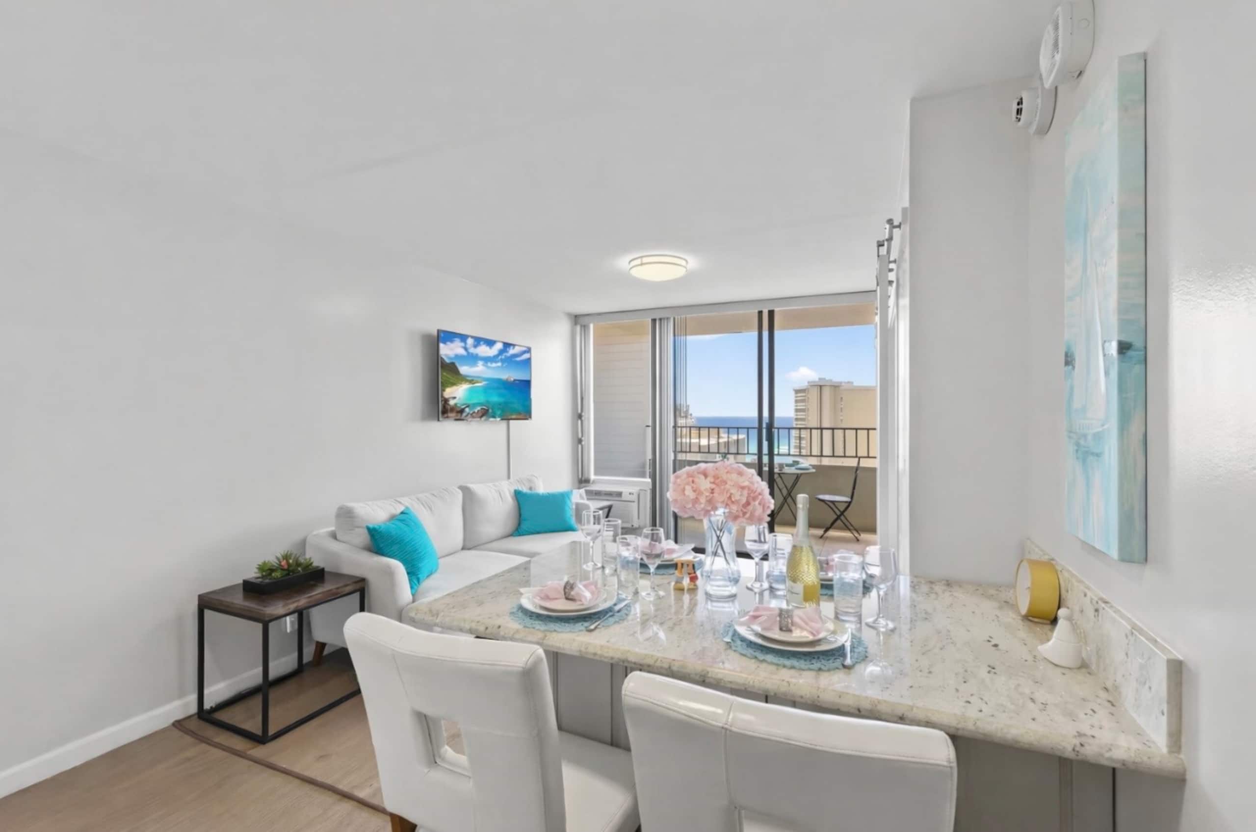 1 BD Ocean View Free Assigned Parking, Gym, AC - Image 58