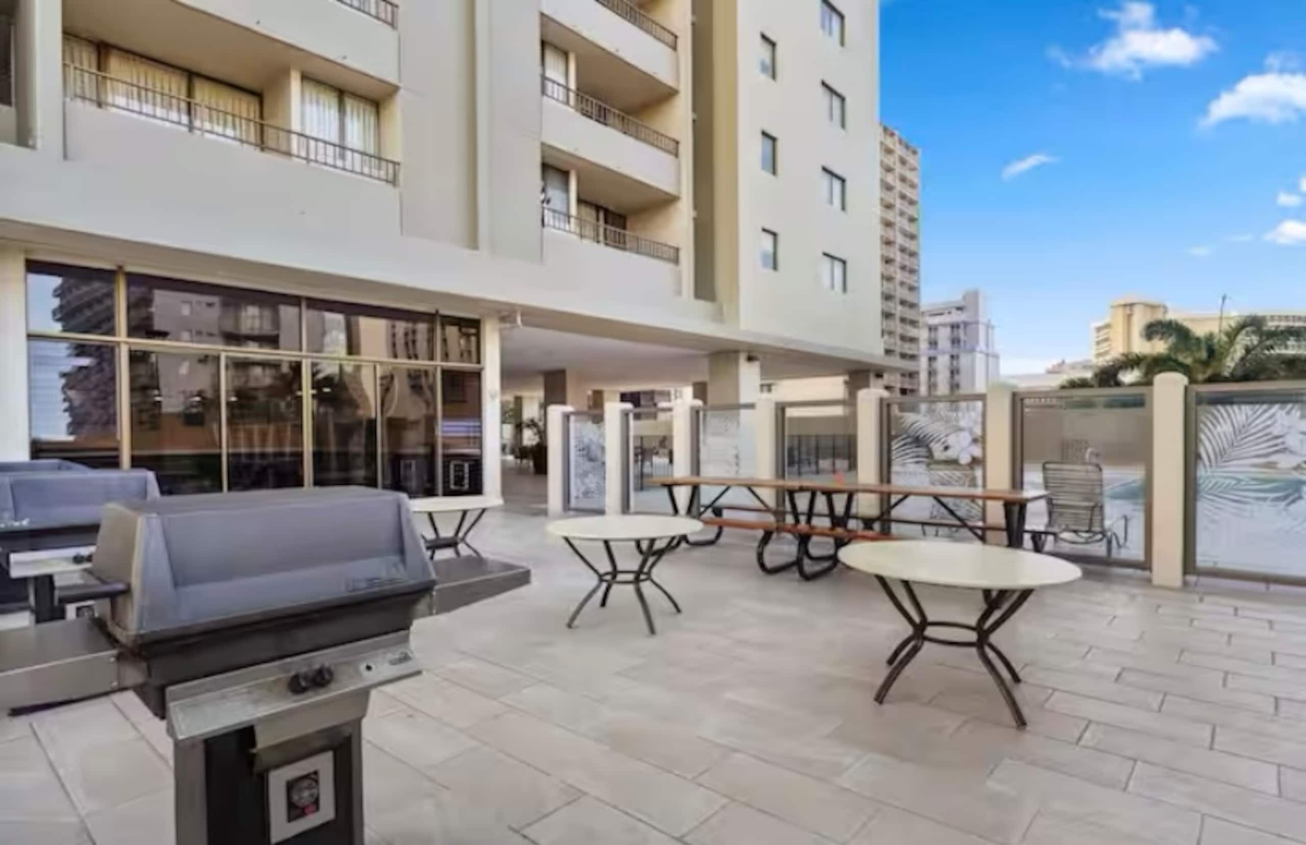 1 BD Ocean View Free Assigned Parking, Gym, AC - Image 50