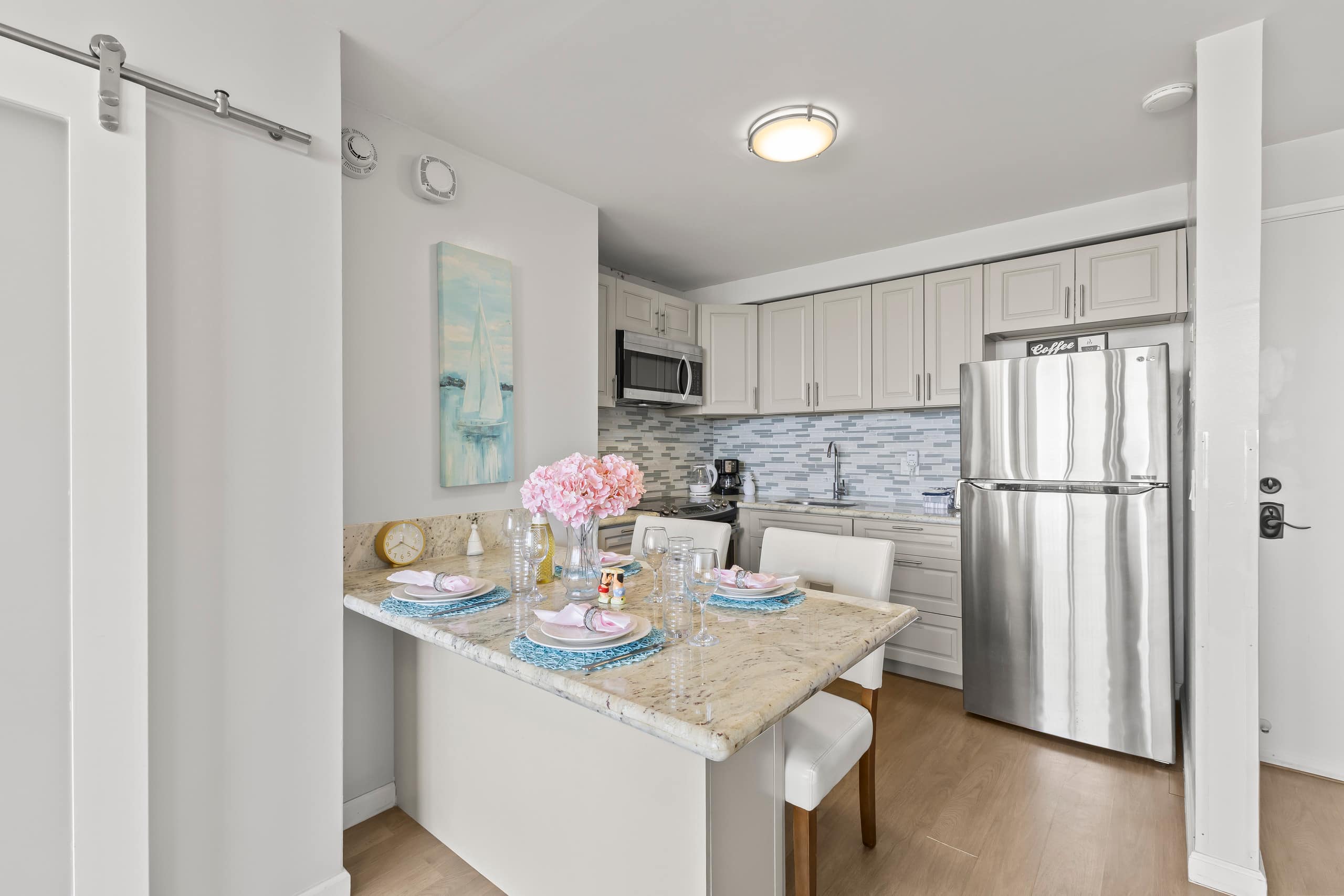 1 BD Ocean View Free Assigned Parking, Gym, AC - Image 7