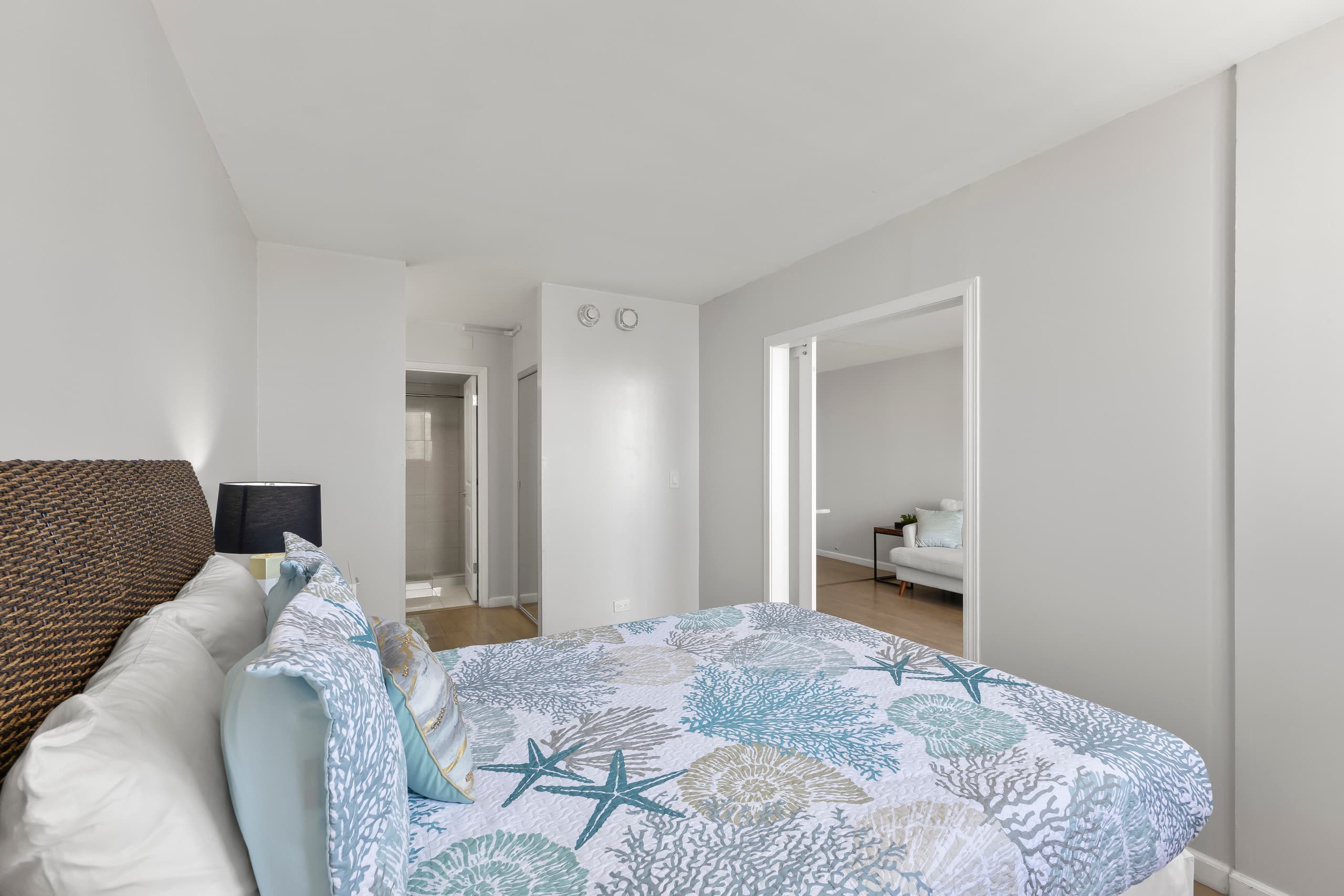 1 BD Ocean View Free Assigned Parking, Gym, AC - Image 13