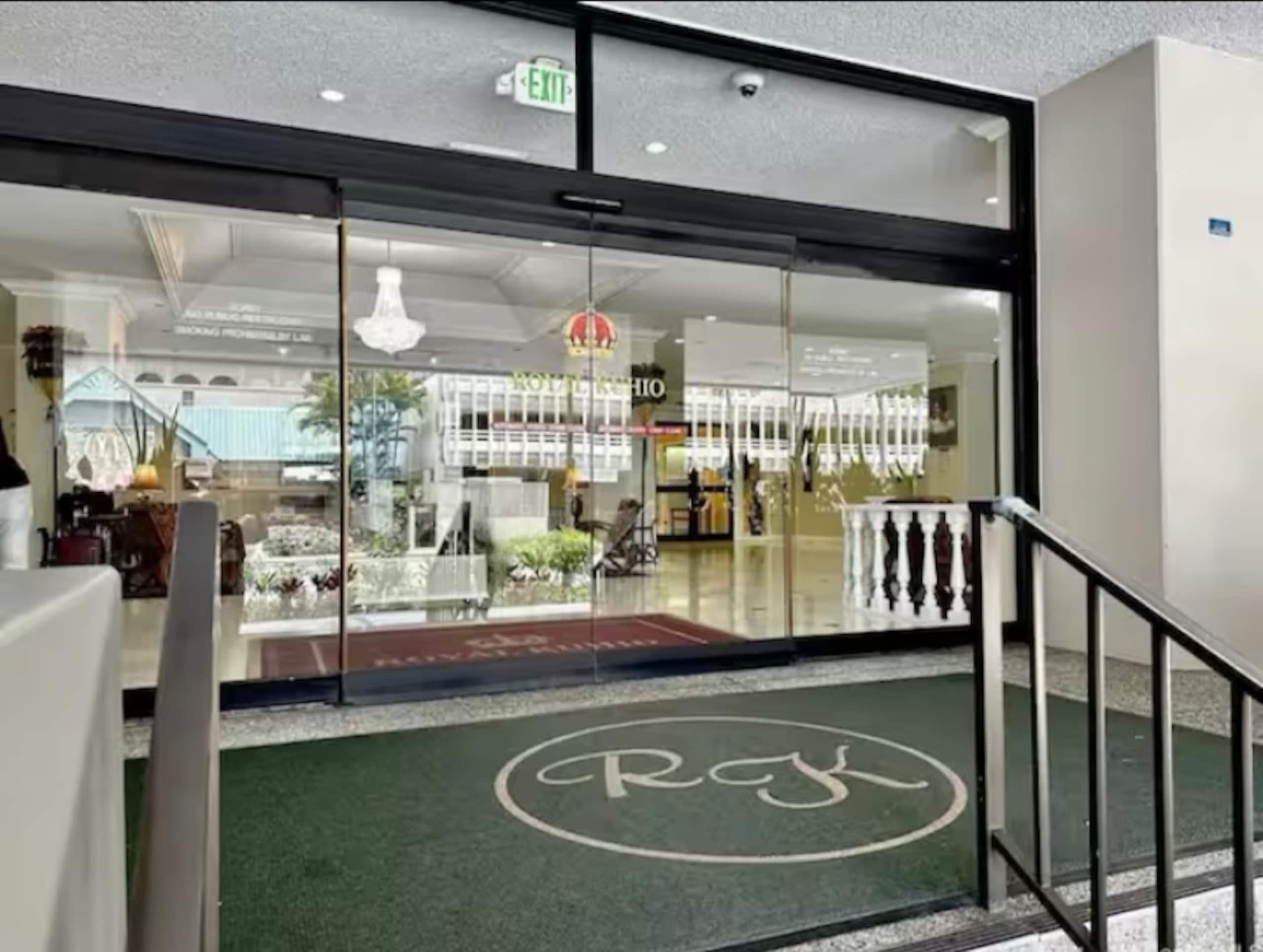 1 BD Ocean View Free Assigned Parking, Gym, AC - Image 45