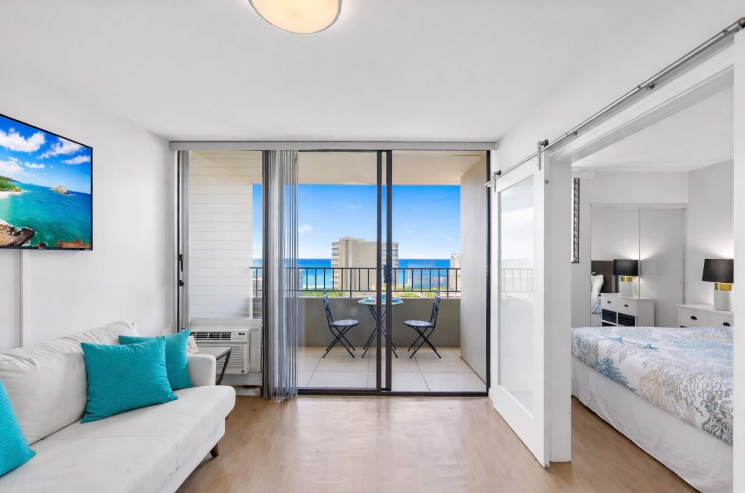 1 BD Ocean View Free Assigned Parking, Gym, AC - Image 1