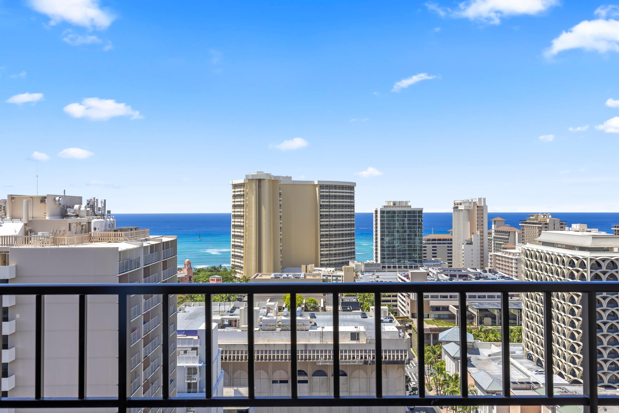 1 BD Ocean View Free Assigned Parking, Gym, AC - Image 20