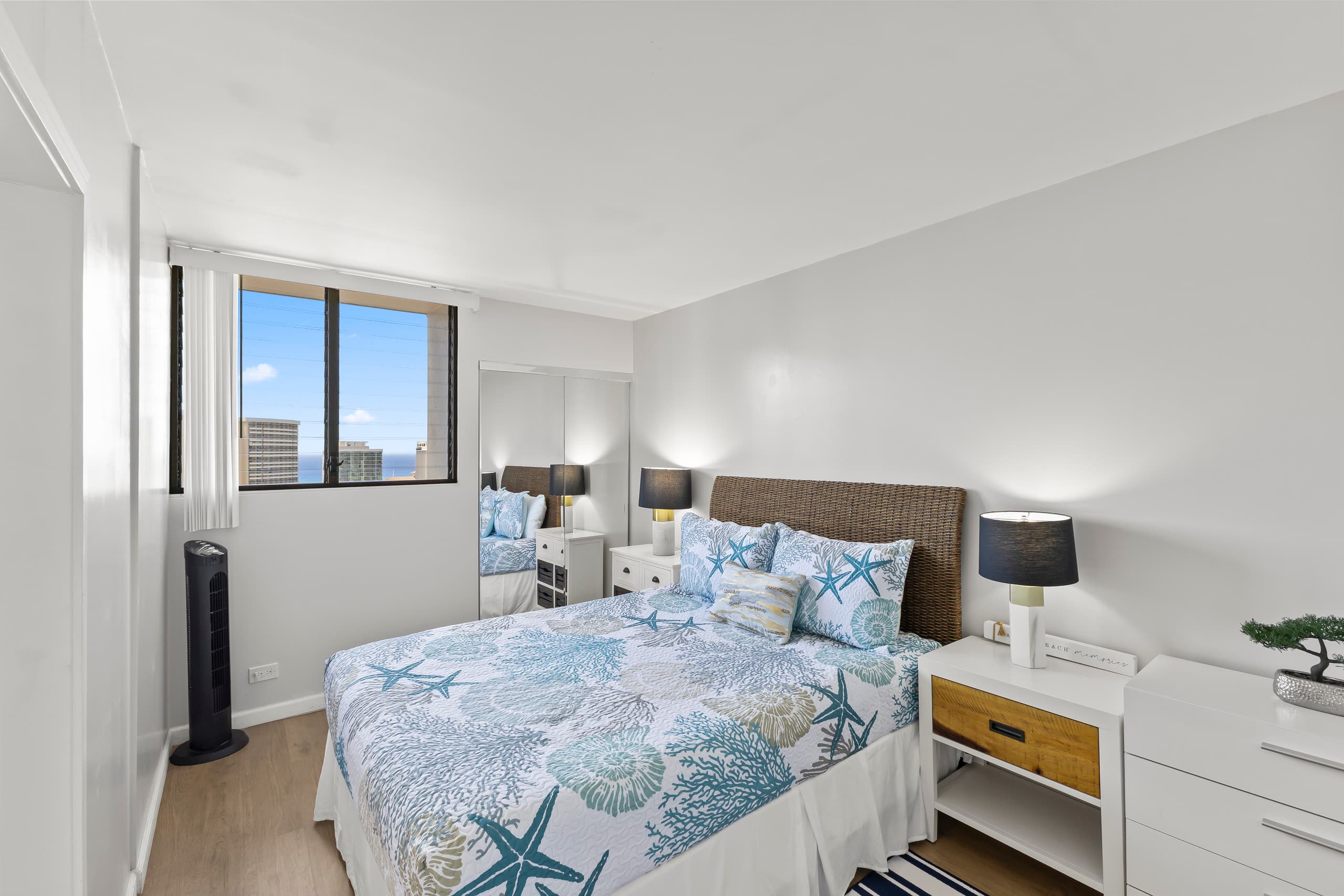 1 BD Ocean View Free Assigned Parking, Gym, AC - Image 9