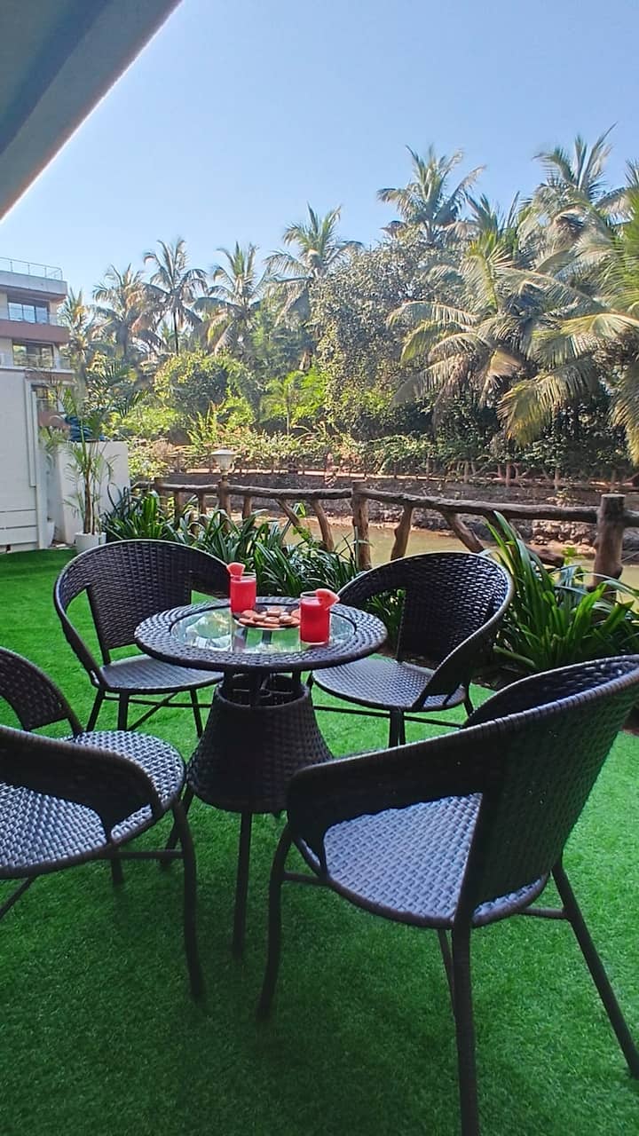 Courtyard image 6