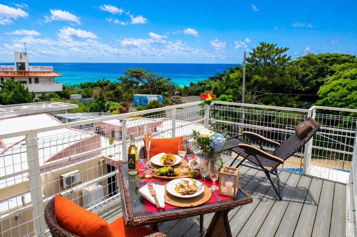 Accommodates up to 18 people! Indoor BBQ available, 7 minutes to