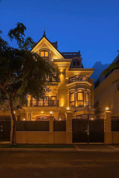 Diamond Villa-7BR +8Bed/Pool/karaoke/Billiards