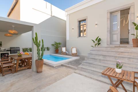 Unique Town Villa with Pool