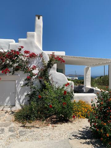 Jolie maison cycladique au calme Naoussa Paros gallery image 2