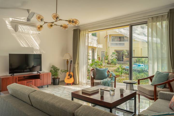 Living room image 3