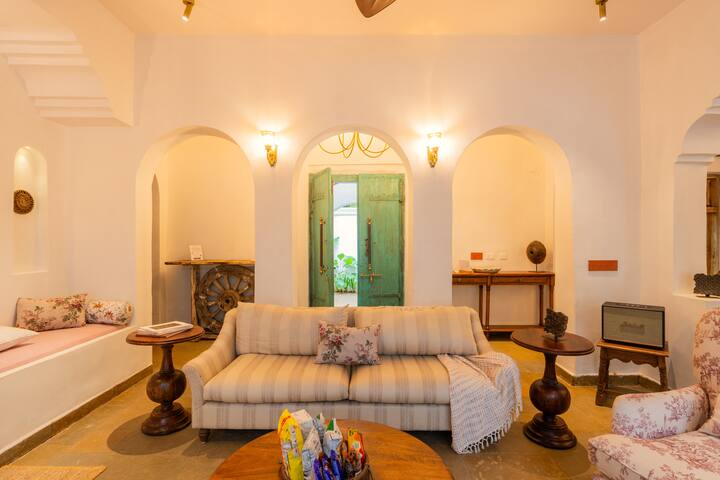 Living room 1 image 12