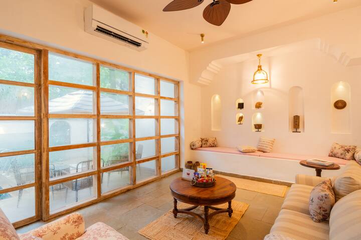 Living room 1 image 7