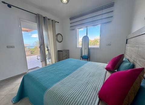 Beautiful apartment with 3 pools and 5 min from the beach