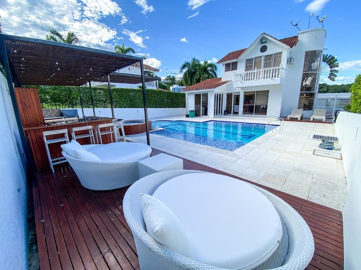 Espectacular Casa De Verano - Melgar