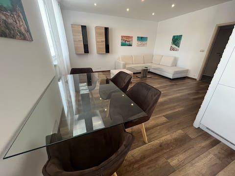 Sunny Lakes apartment