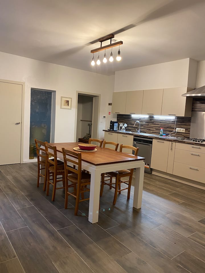 Ruim Appartement Op Het Gelijkvloers - Kluisbergen