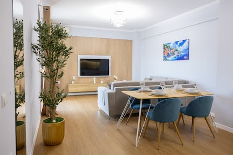 Top Airbnb: Elegant Seaside Stay in Sarandë
