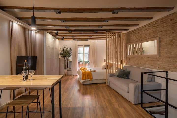 Stay In The Heart Of Barcelona! - برشلونة