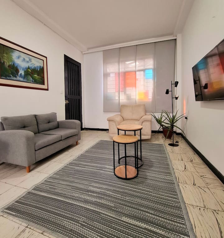 Hermosa Casa Miraflores, 10 Min San Antonio - Cali