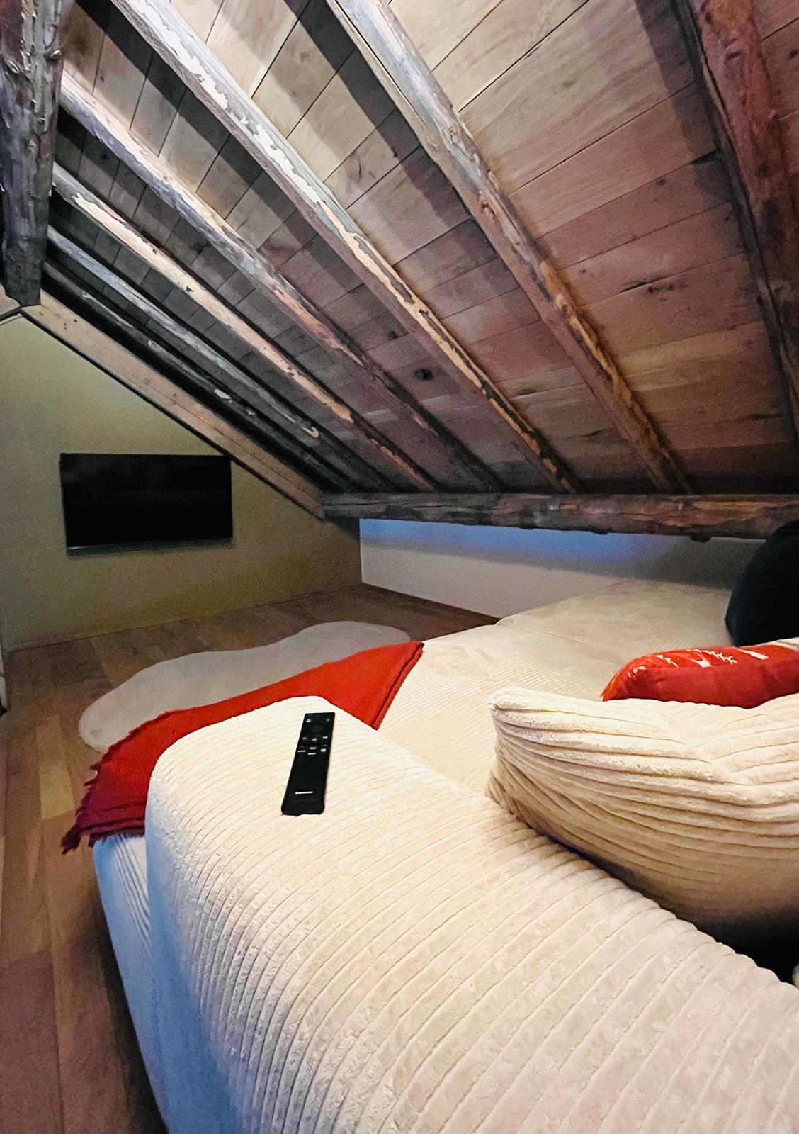 Top performing Airbnb: Romantic nature nest with Jacuzzi in Waimes