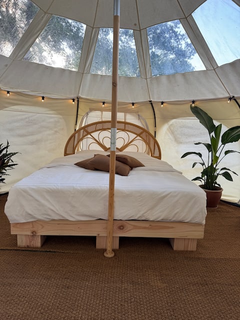 Glamping tent in the heart of nature