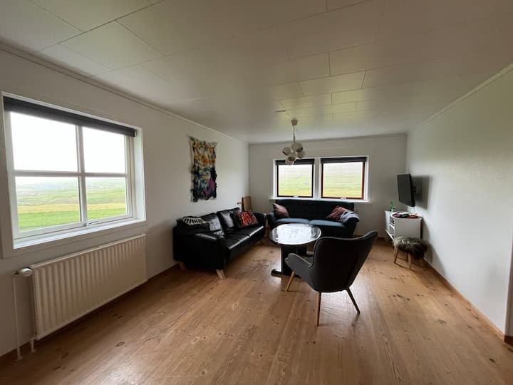 Bóndagarðurin í Friðsælu Náttúruni í Traðardal - Faroe Islands
