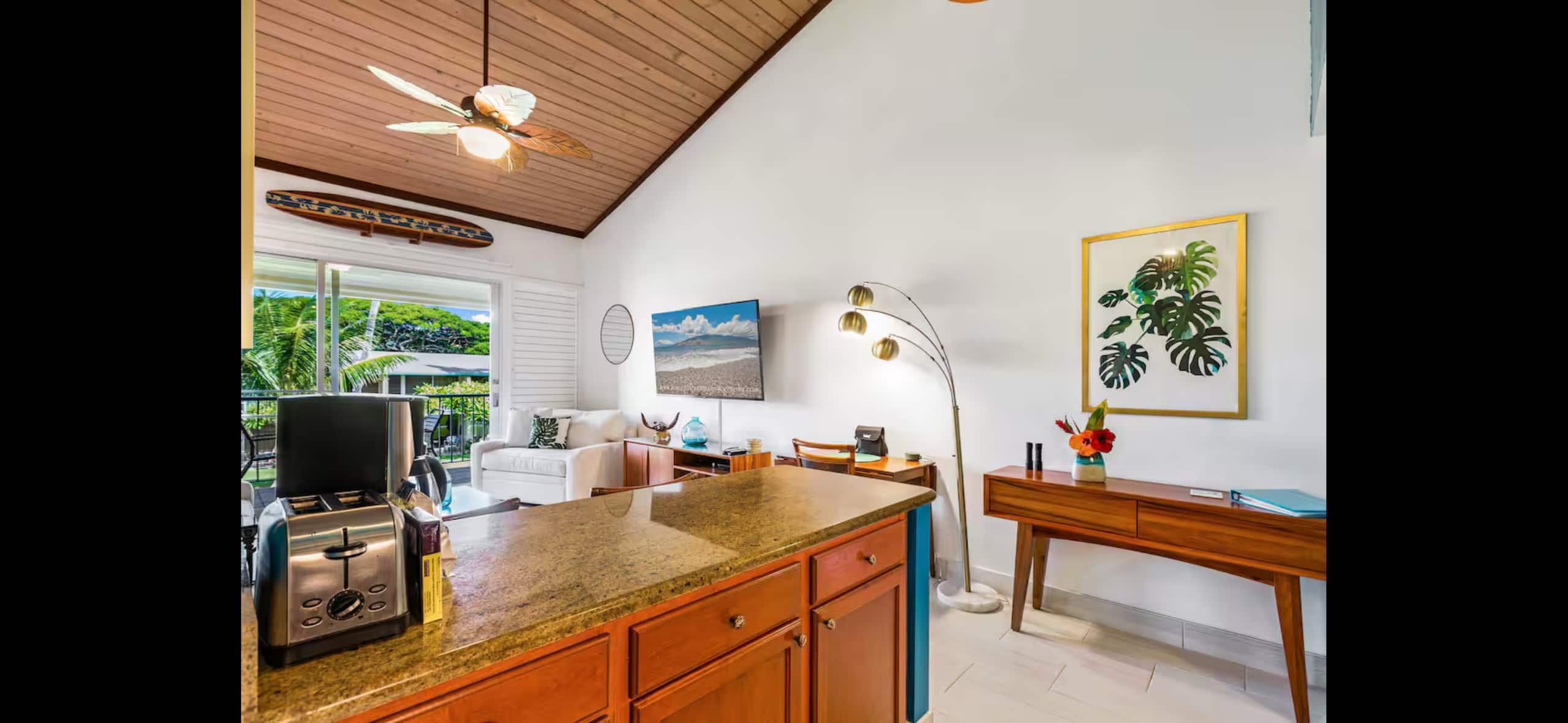 Home in Lahaina · ★4.93 · 1 bedroom · 3 beds · 1 bath - Image 7