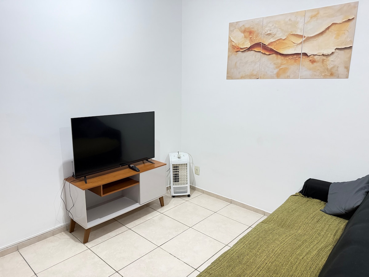 Top Airbnb: Full Apartment | 2 Bedrooms em Camargos