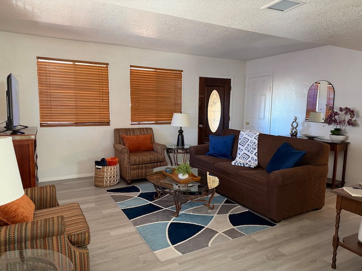 Pet Friendly Desert Gem W/ Mtn Views & Huge Yard! - Cottonwood, AZ
