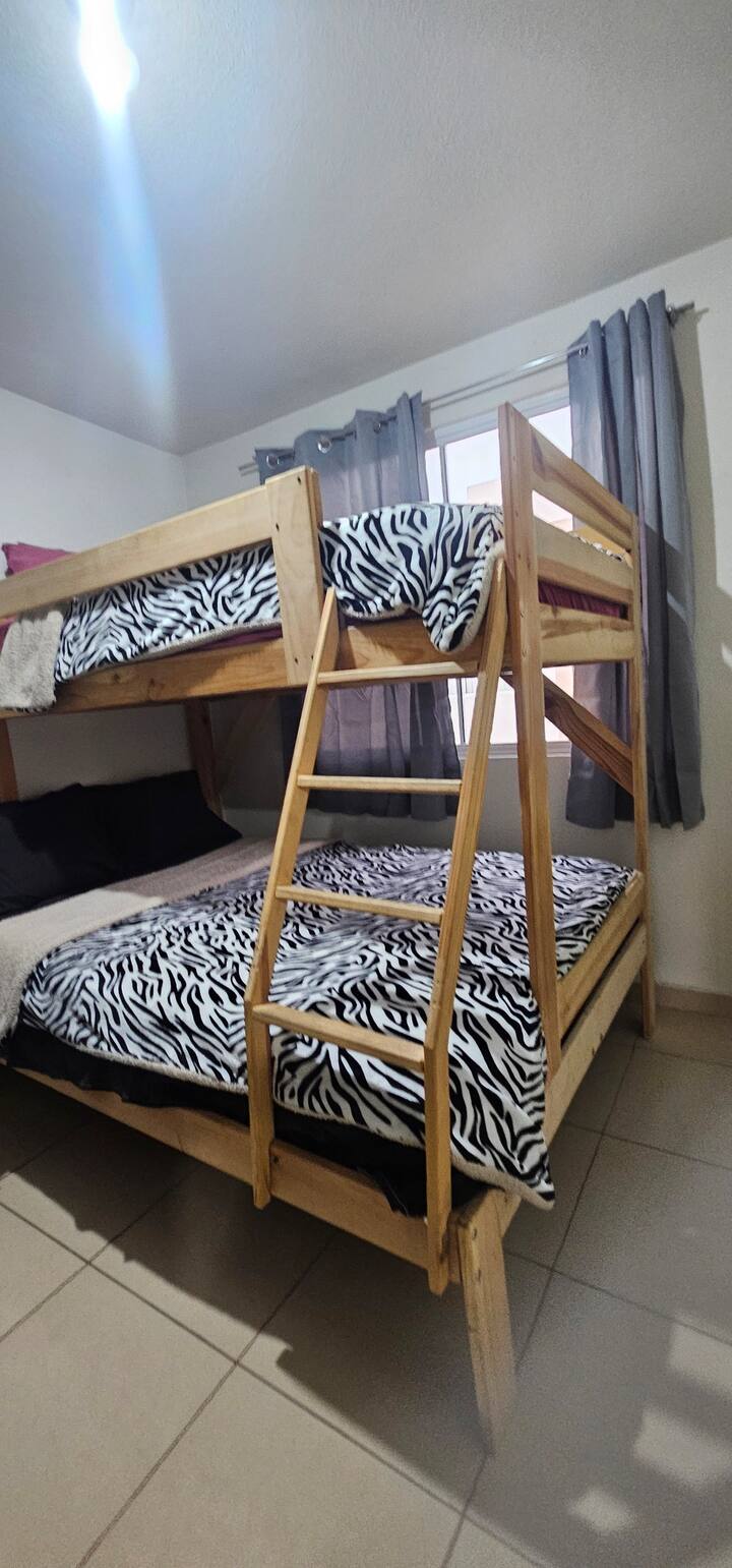 Schlafzimmer 2