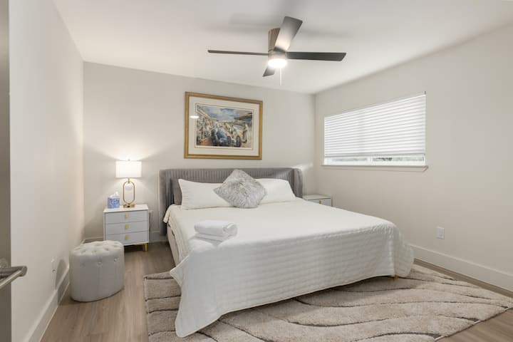 Modern 2br Walkable King Bed - Houston, TX