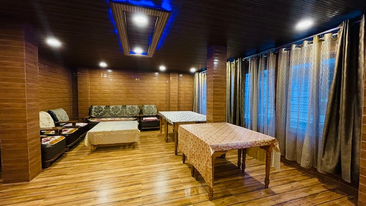 The Entire House For Holidays - Bomdila