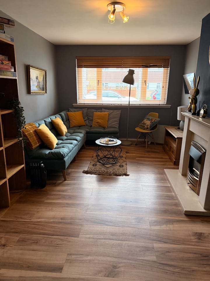 1 Bed Apartment- Walton On Thames, Surrey - Surbiton