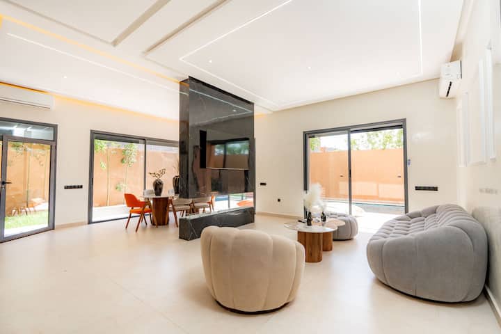 Living room 3