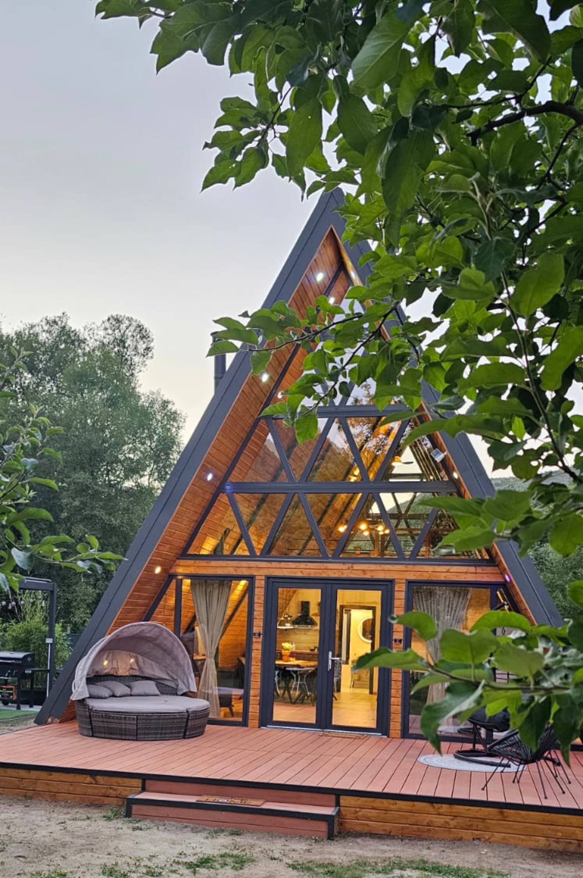 D&J Cabin