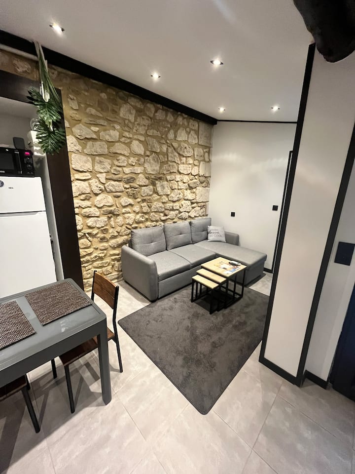 La Salamandre Logement Cosy Avec Jardin - Aiguèze