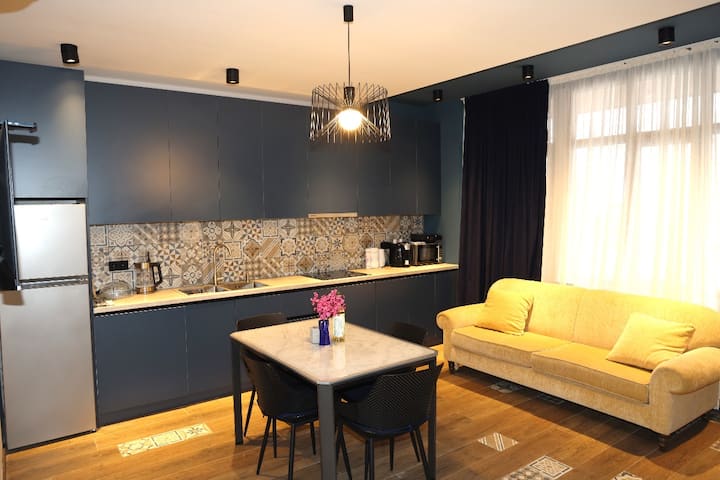 House 1 Minute From The Metro. - Tiflis