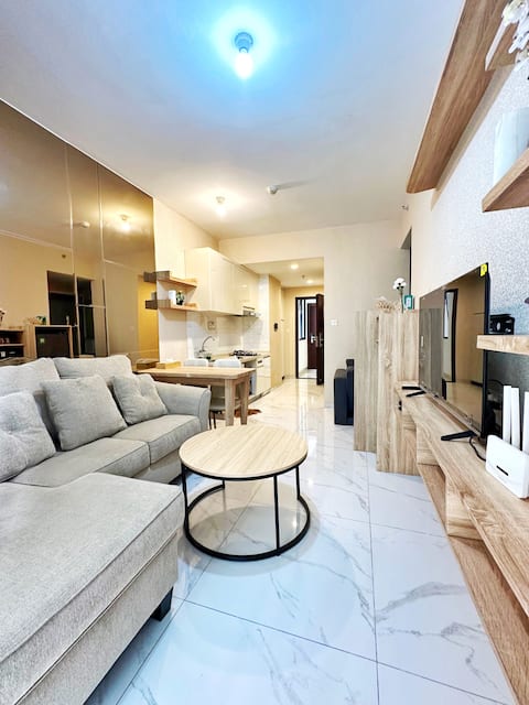 Comfy 2Br skyhouse Bsd near aeon