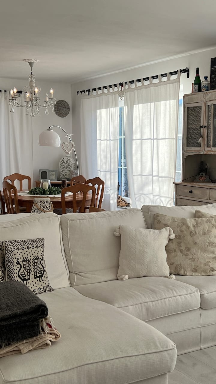 Cozy White Haven - Cavalese