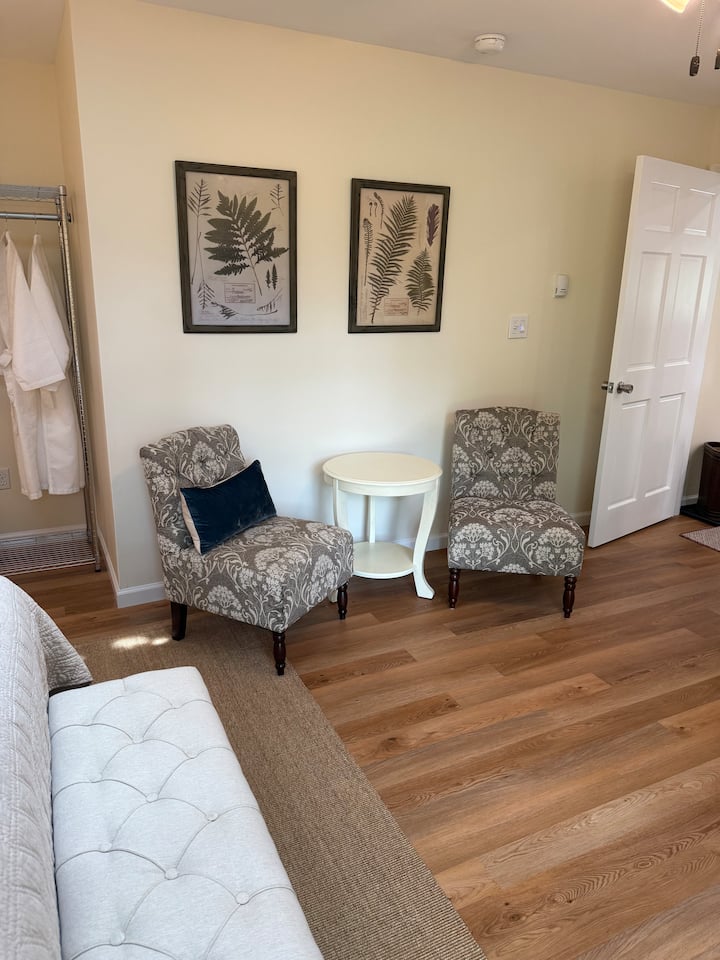 “New” Clermont Guest House 

Lovely Cozy & Quiet - Red Hook