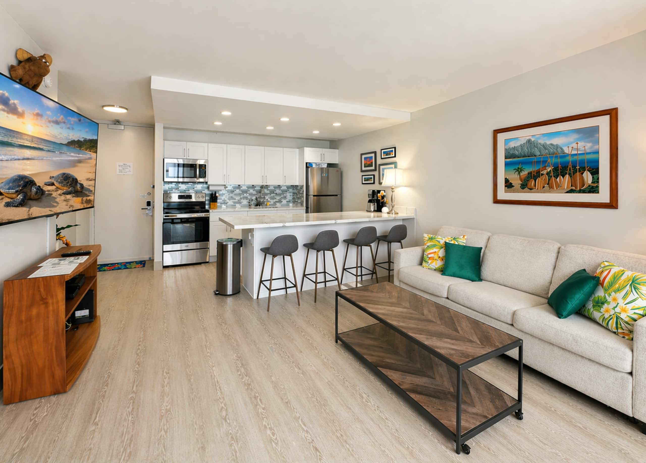 Condo in Honolulu · ★4.97 · 1 bedroom · 2 beds · 1 private bath - Image 6