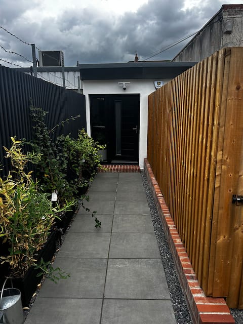 Popular Airbnb listing: The old bakery in Frome Vale