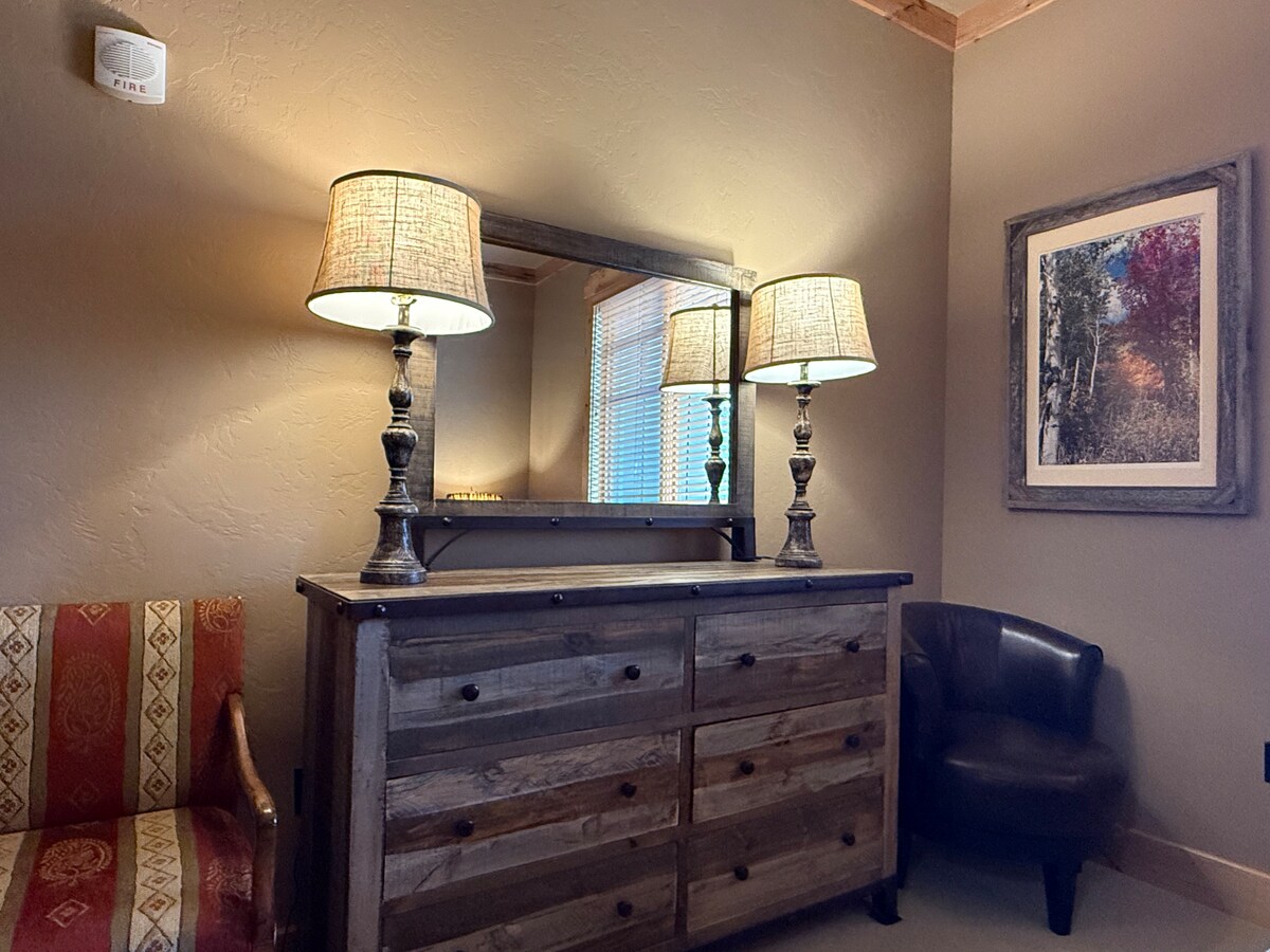 StayGK Teton Springs | Cozy Condo w/ Patio & Grill