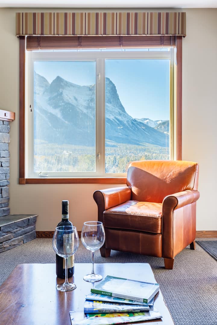 Nevjerojatan pogled na planine iz dnevnog boravka