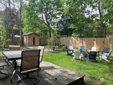 Large Group Getaway Sauna Bucket Shower Spa Yard