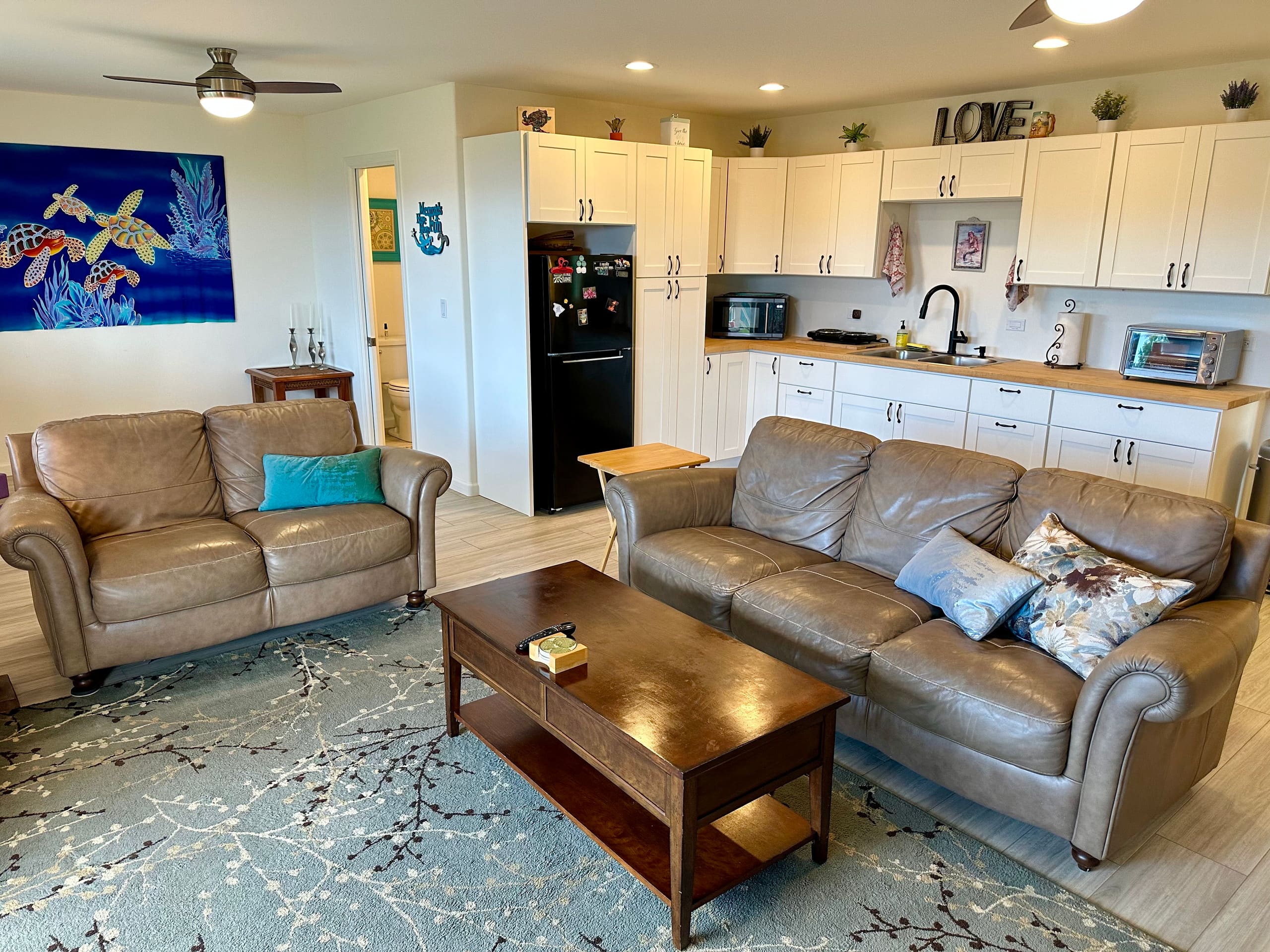 Spacious & Cozy Above Kailua Bay with A/C! - Photo 6