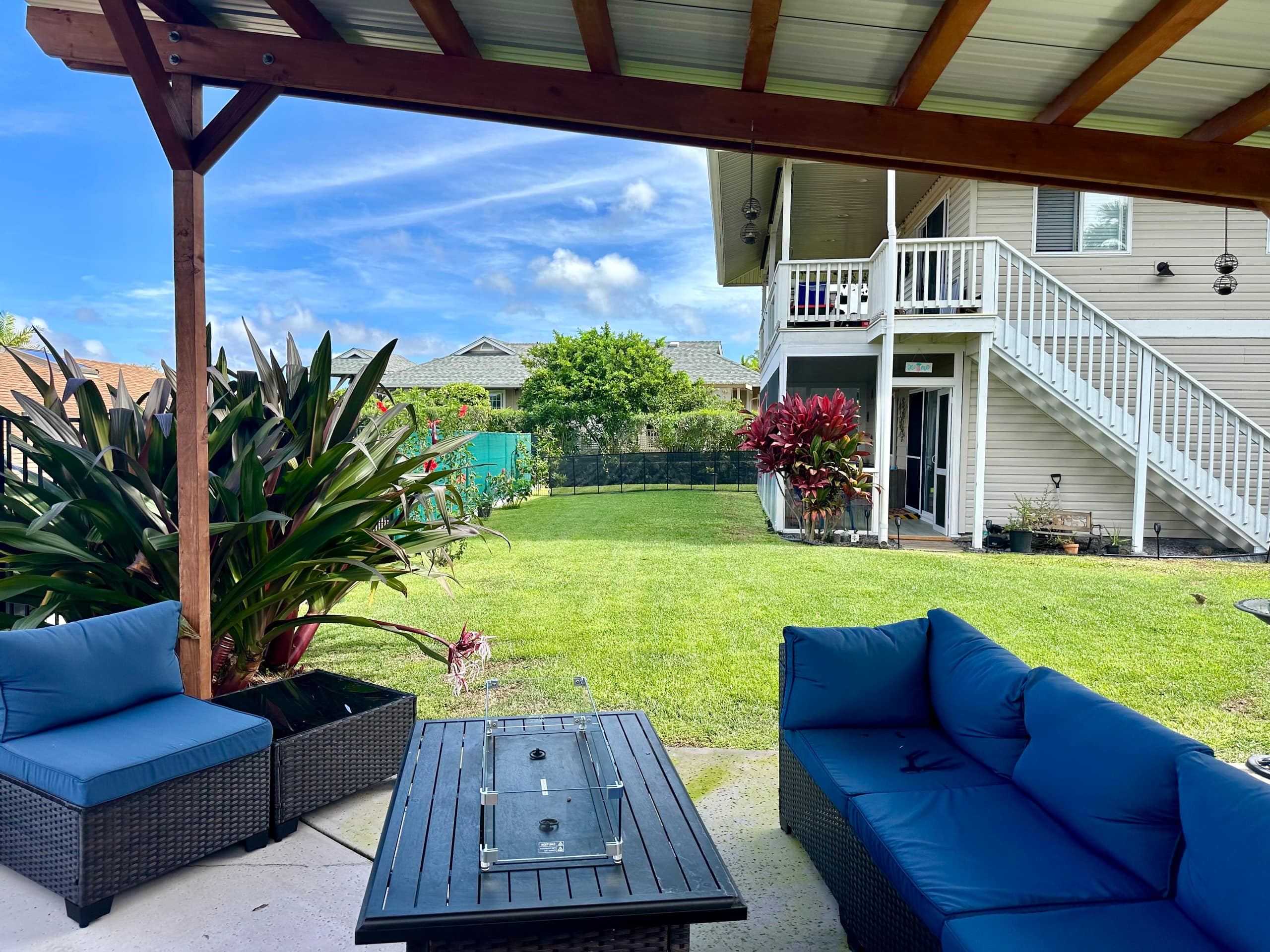 Spacious & Cozy Above Kailua Bay with A/C! - Photo 25