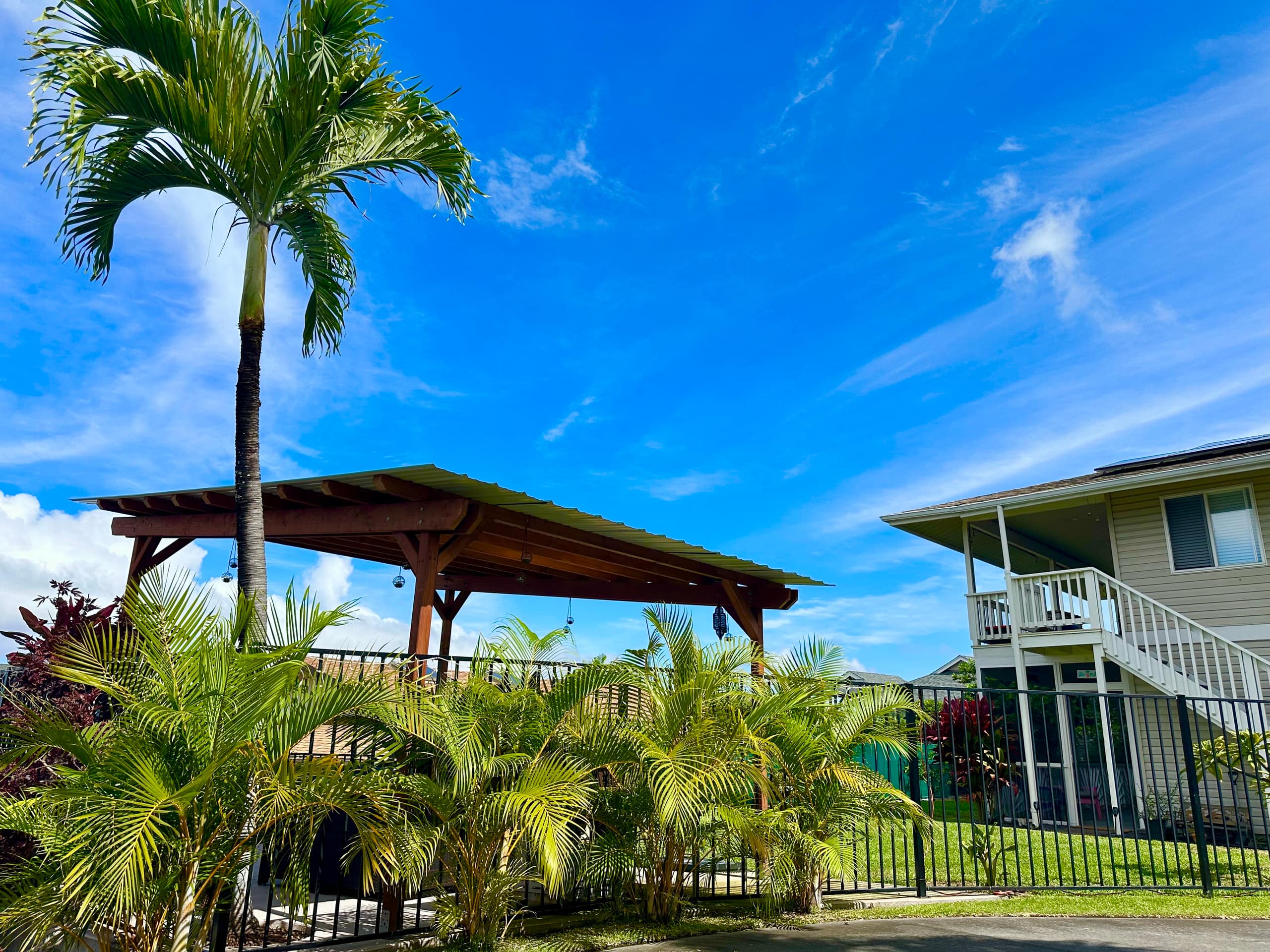 Spacious & Cozy Above Kailua Bay with A/C! - Photo 28