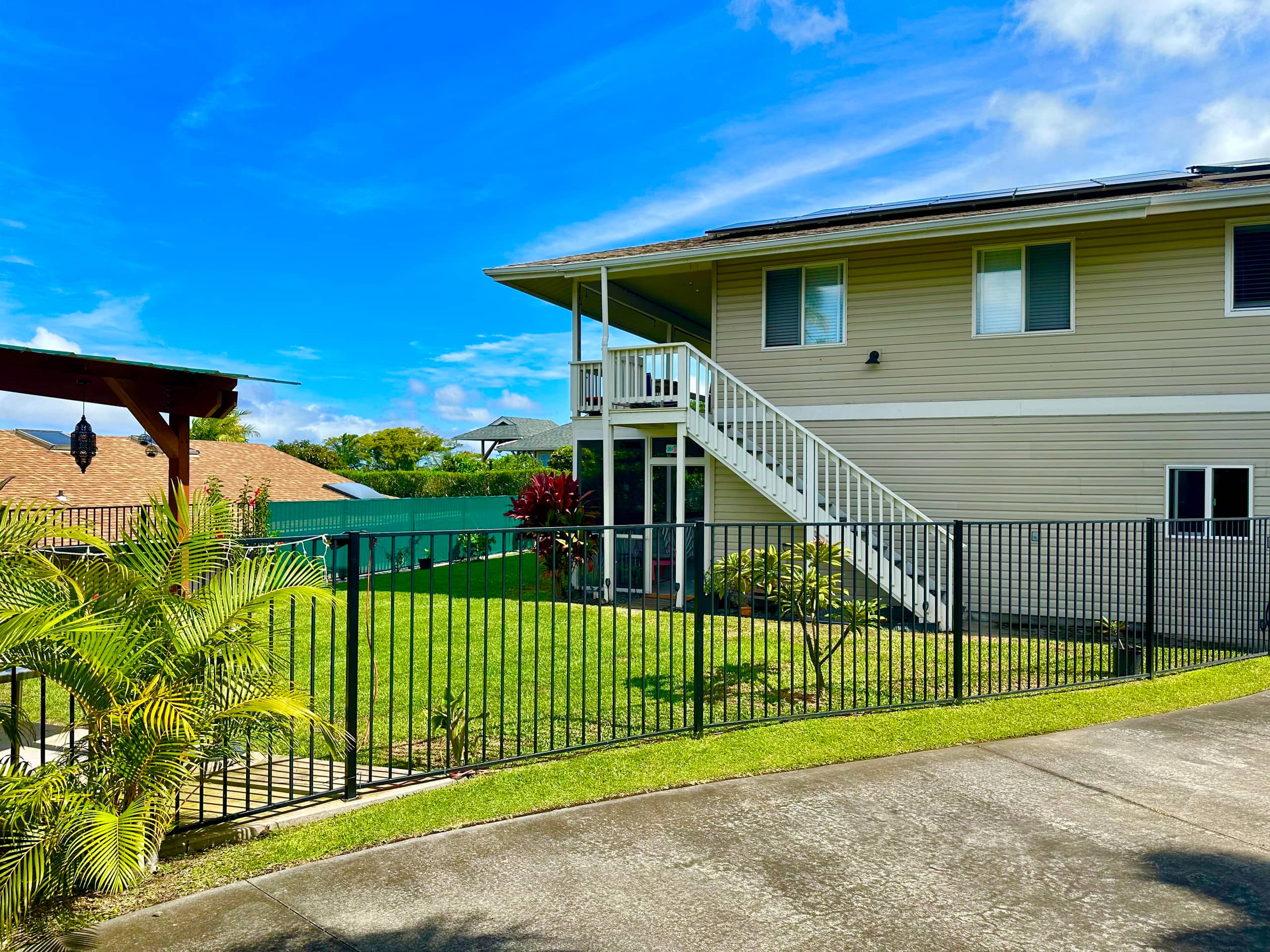 Spacious & Cozy Above Kailua Bay with A/C! - Photo 17