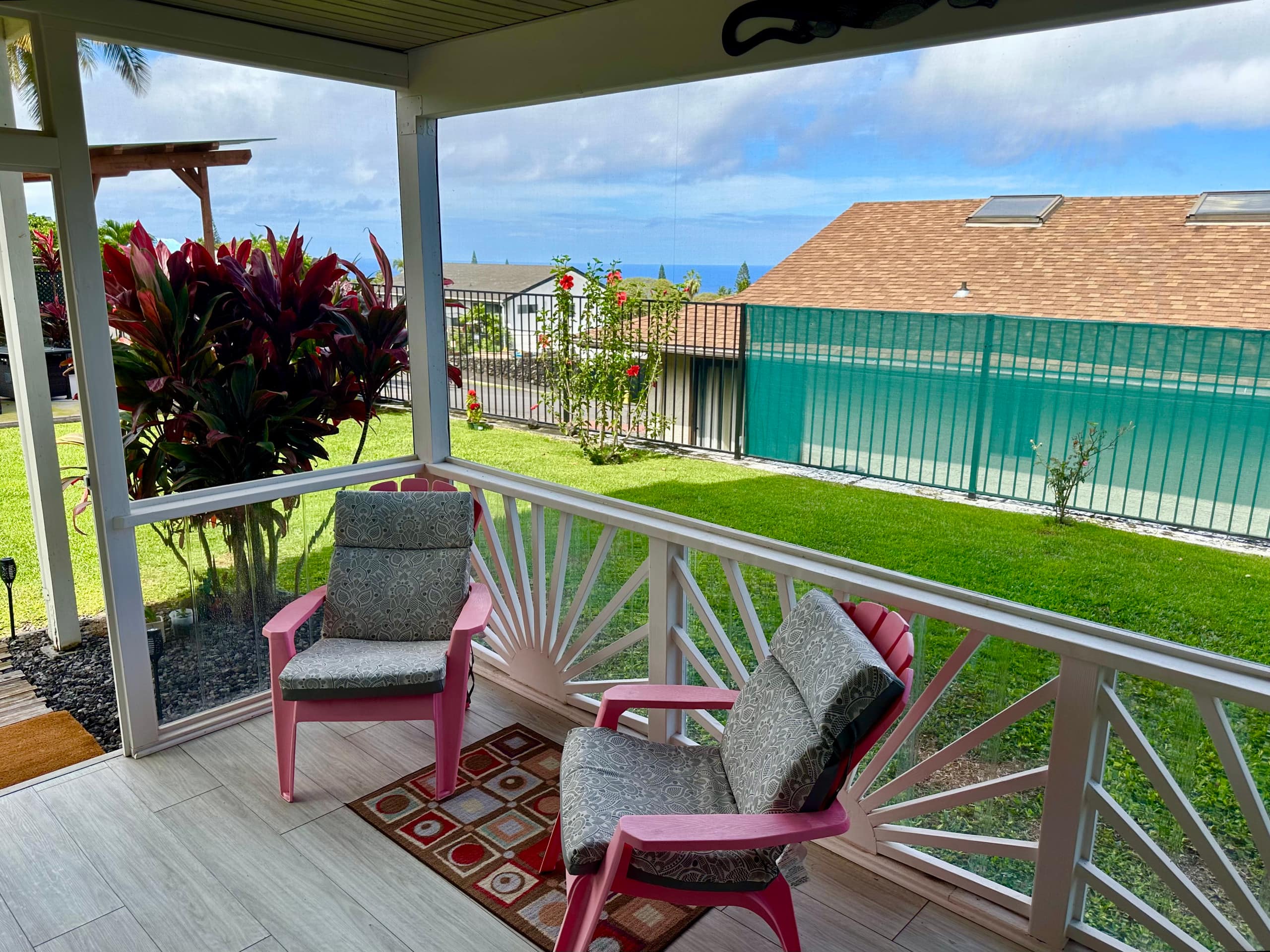 Spacious & Cozy Above Kailua Bay with A/C! - Photo 20